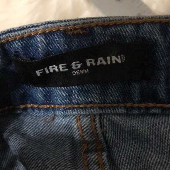 Fire& Rain High rise straight distressed medium wash denim jeans size 9 - Picture 7 of 9